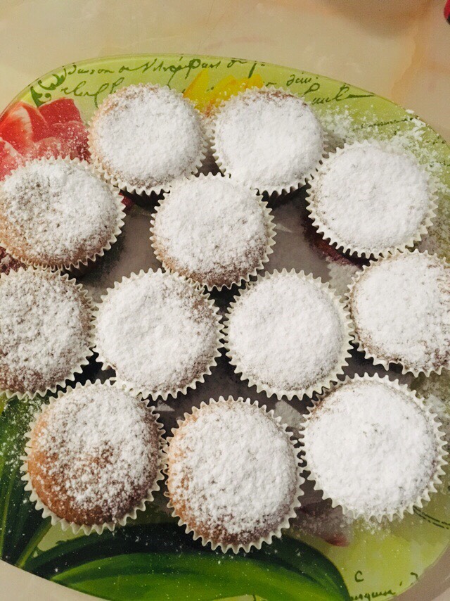 Творожные кексы без муки с ягодами в формочках в духовке рецепт пошаговый с фото - prachka-mira.ru