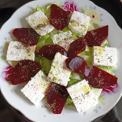 Салат со свёклой и сыром