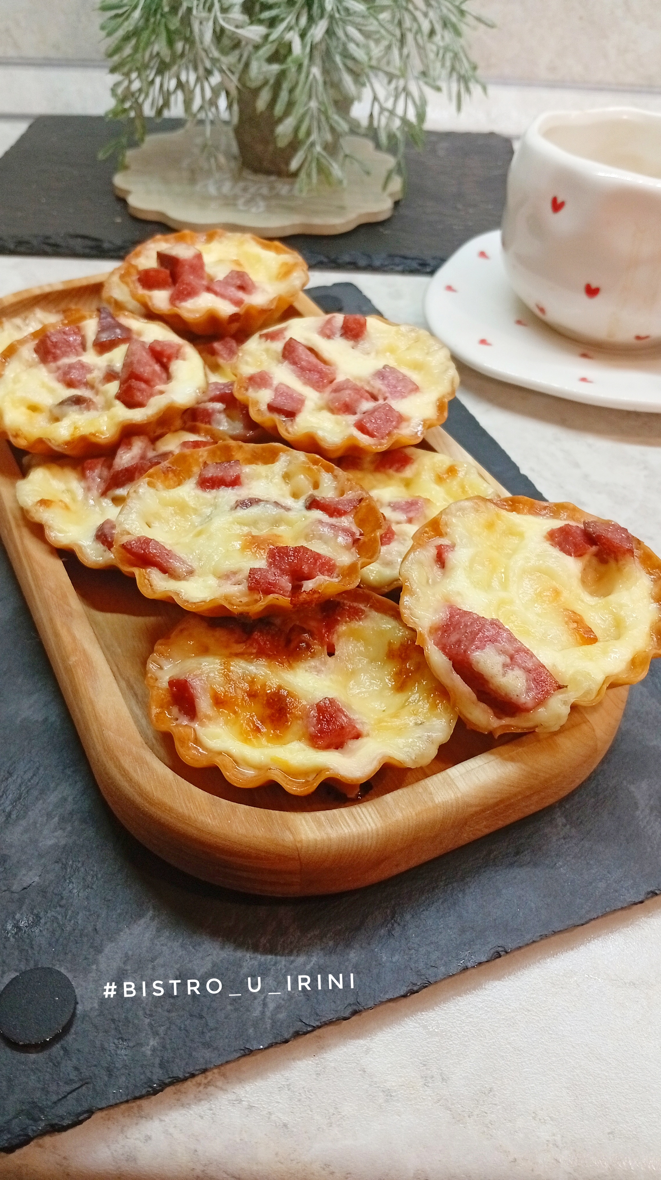 Горячая закуска из тарталеток за 15 минут