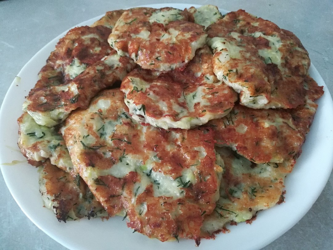 Кабачковые оладьи с сыром