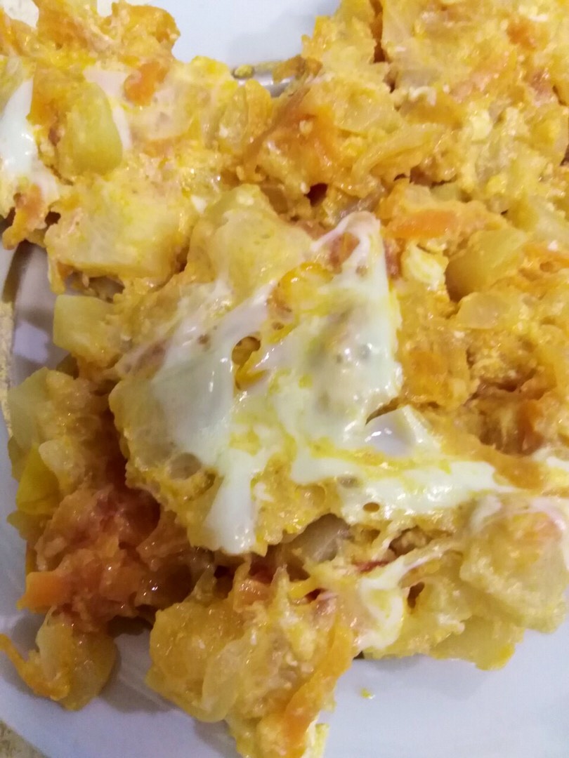 Кабачки с овощами и яйцом🥚