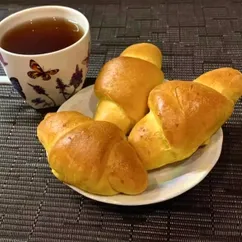 Рогалики из тыквы с сухофруктами и орехами