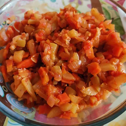 Тушёные кабачки с луком и морковью