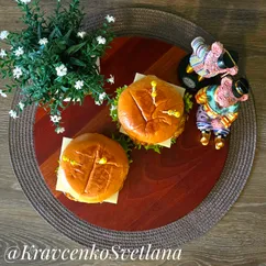 Бургер с рубленой куриной котлетой