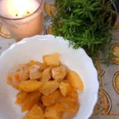 Картофель тушеный в мультиварке с курицей