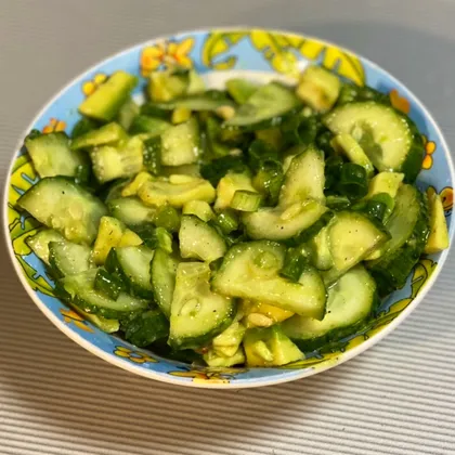 Салат 🥗 с огурцами 🥒 и авокадо 🥑