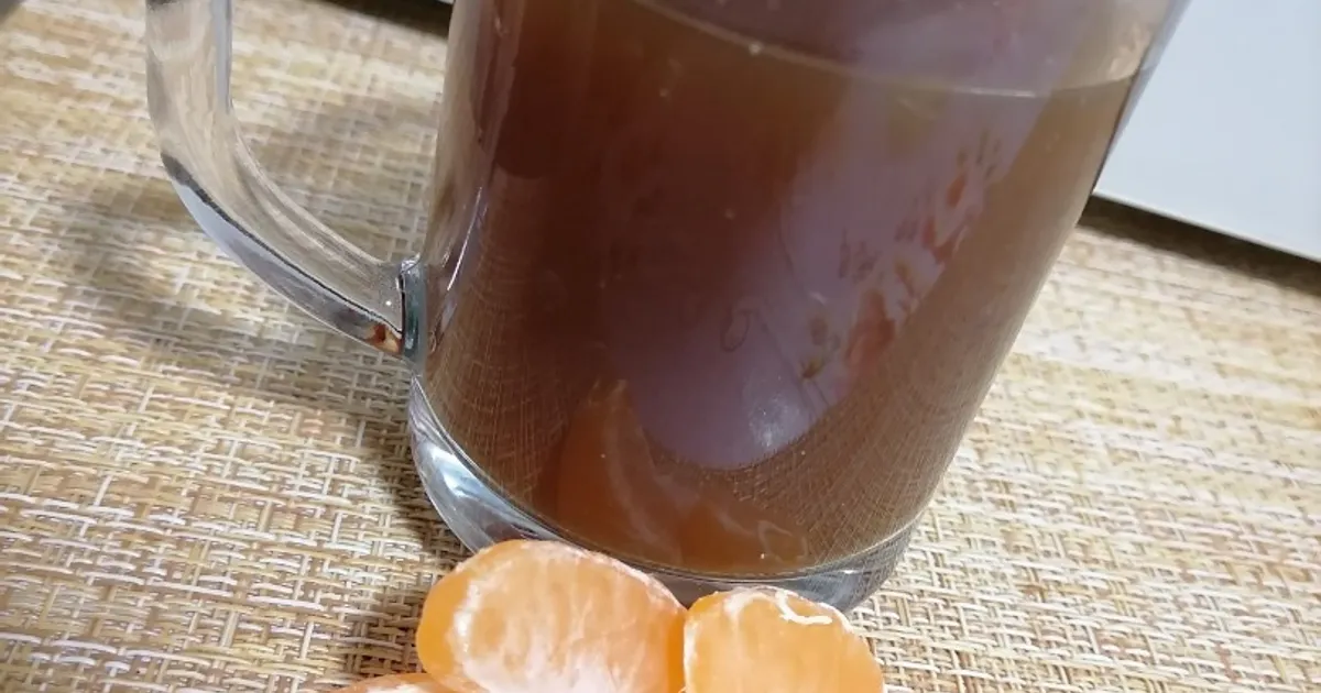 Кожура с чаем: есть ли польза от заварки с мандариновой корочкой?