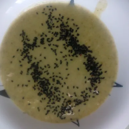 Суп-пюре с чечевицей и шпинатом на мясном бульоне