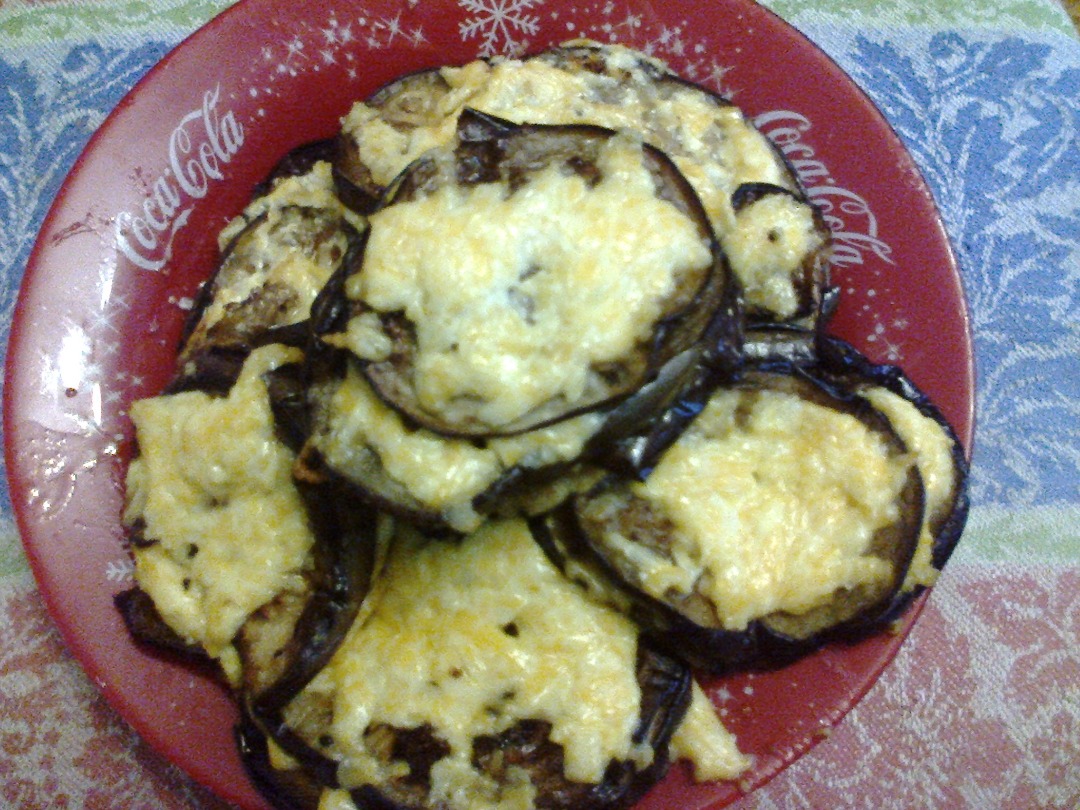 Башенки из баклажанов с сыром