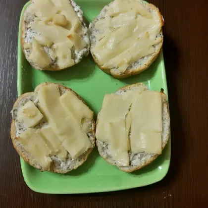 Бутербродики со вкусом сыра "Омичка"