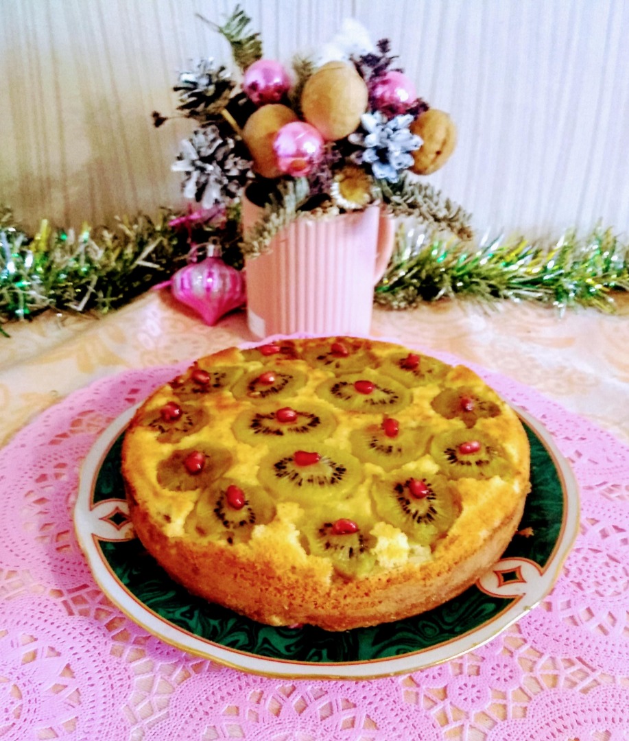 Шарлотка с яблоками и корицей