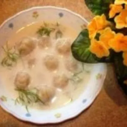 Молочный суп с клецками из манки