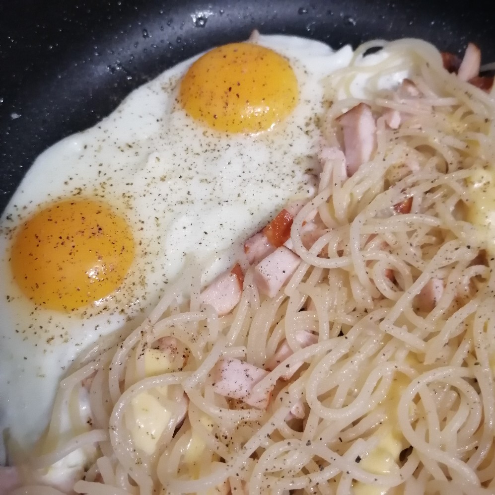 Глазунья🍳 с макаронами🍝