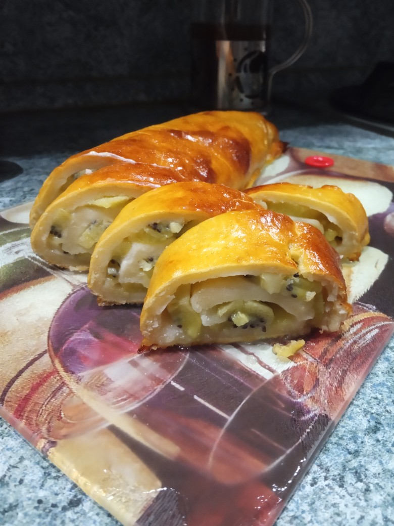 Рулет с киви