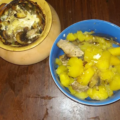 Картошка 🍠 с мясом и грибами в горшочках