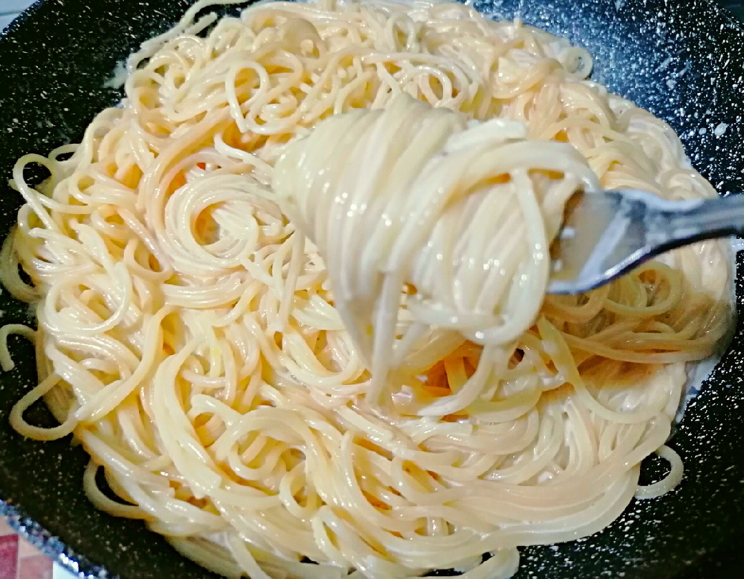 Сырный соус к спагетти из плавленого сыра - рецепт автора Любовь