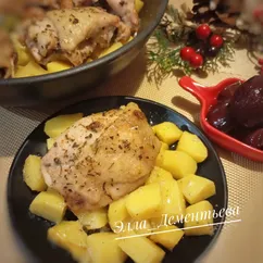 Пряная курочка с картофелем в духовке 
