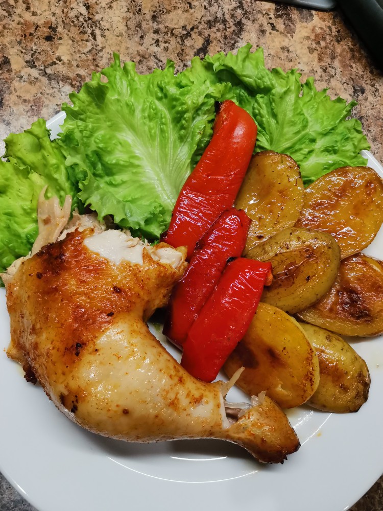 Курица с овощами в духовке на банке