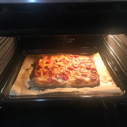 Пицца на слоёном тесте