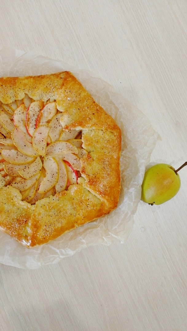 Галета с грушами и яблоками