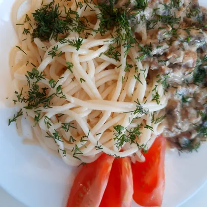 Спагетти в сливочном соусе с шампиньонами