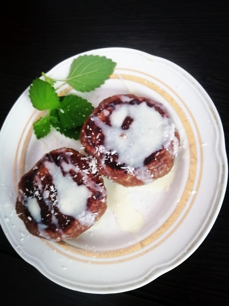 Шоколадные сырники с кокосовой стружкой 🥥 рецепт с фото пошаговый от  Виктория🍒 - Овкусе.ру