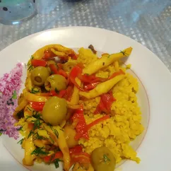 Кальмары с пшеном