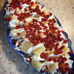 Слоёный салат с курицей