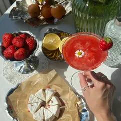Клубничный коктейль 