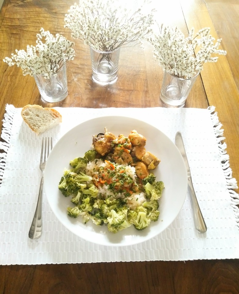 Курица с рисом и брокколи