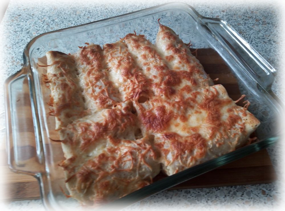 Блинчики с начинкой под сырной корочкой