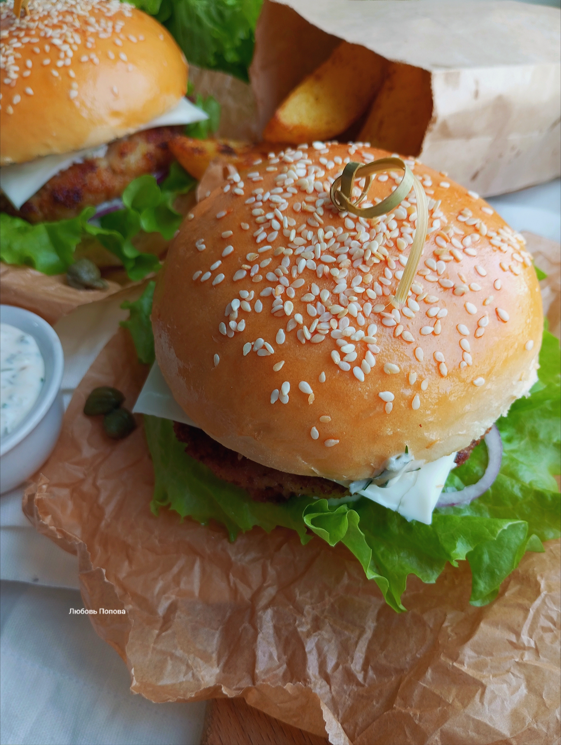 Фишбургер с соусом тартар