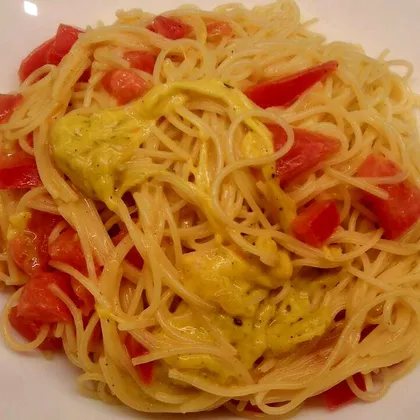Спагетти с сырной подливой