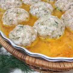 Тефтели из куриного фарша с рисом и укропом в духовке