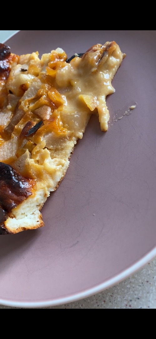 Творожная запеканка с карамельной грушей🤤