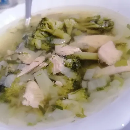 Суп с брокколи и форелью