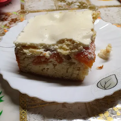 Абрикосовый пирог со сметанным кремом