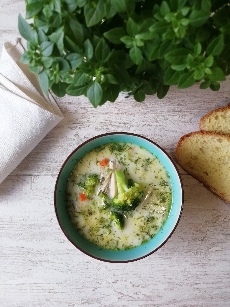 Сырный суп с брокколи: простой рецепт и полезные свойства