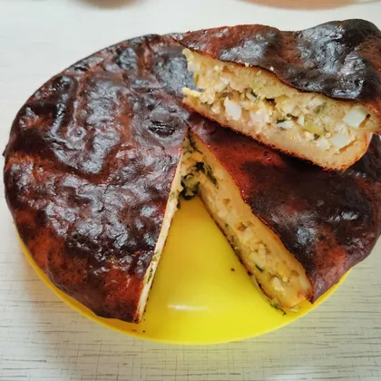 Пирог на творожном тесте с яйцом, луком и брынзой