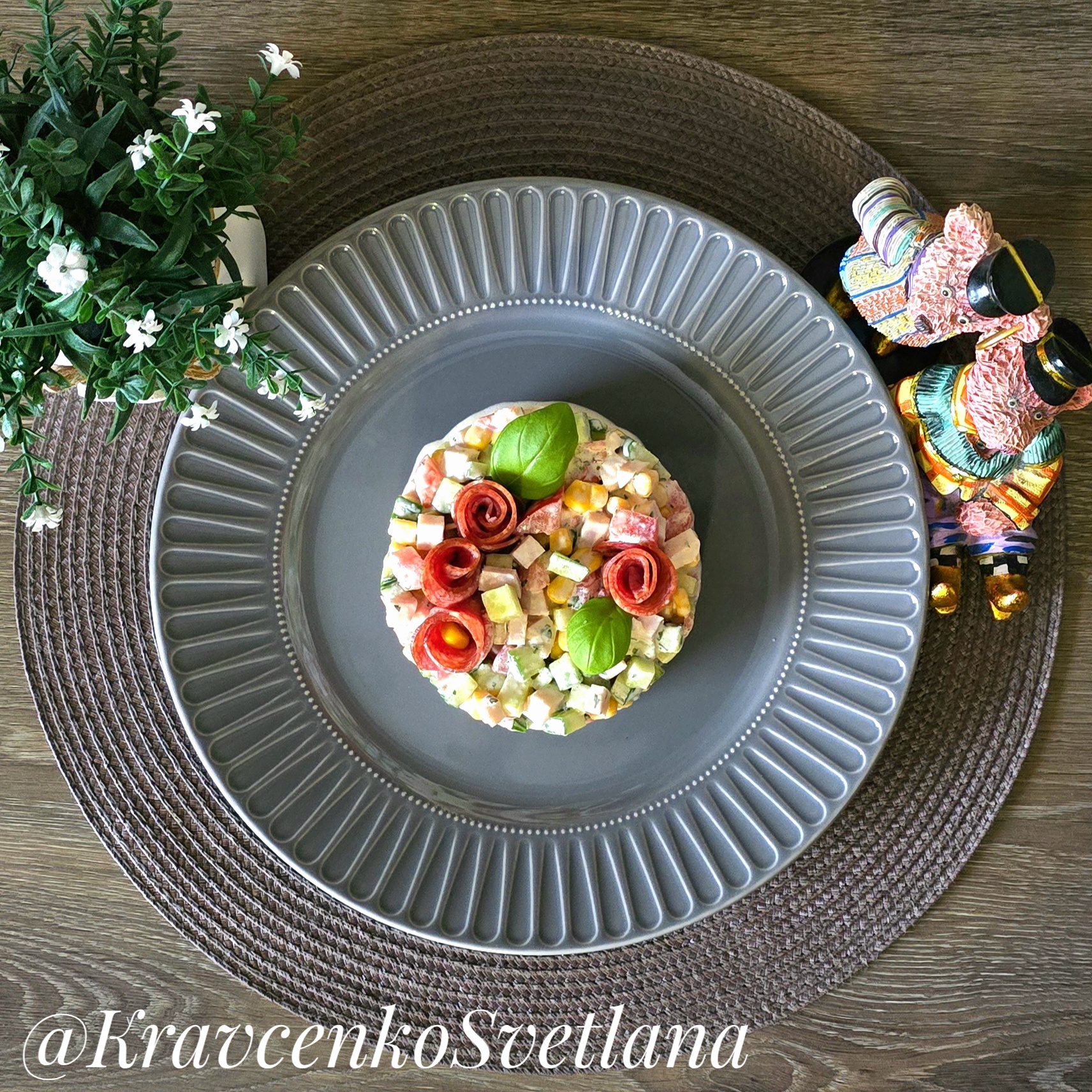 Овощной салат с ветчиной