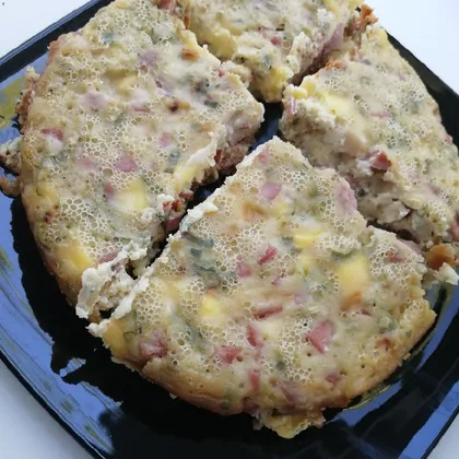 Заливной пирог с сыром и сосисками в мультиварке