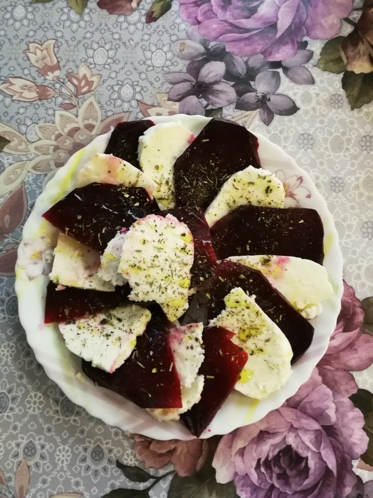 Свекольный капрезе