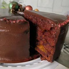 Торт "Sacher" с абрикосовым конфитюром и ганашем на темном шоколаде