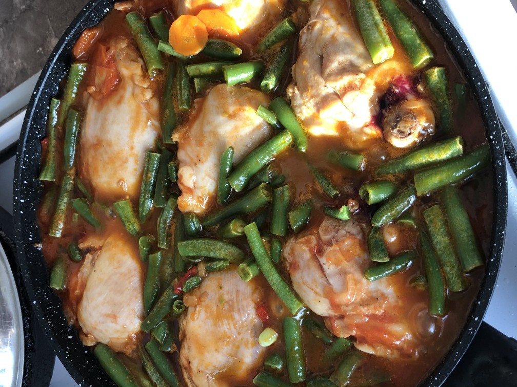 КУРИНЫЕ БЕДРА в ТОМАТНОМ СОУСЕ с ОВОЩАМИ🐔🍅🥕