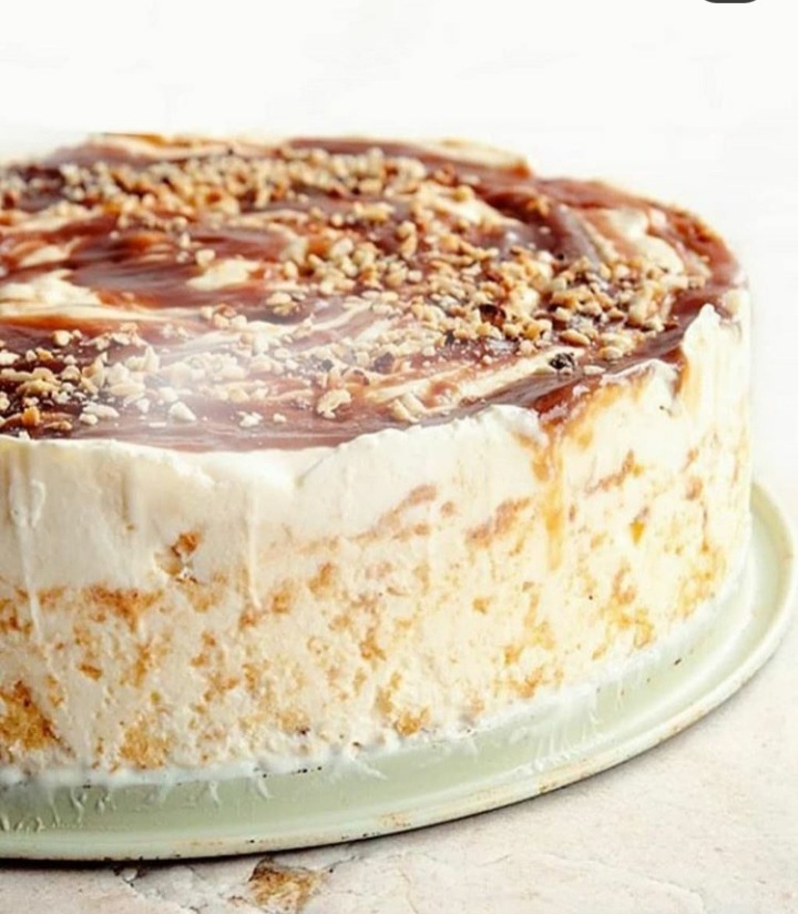 Йогуртовый торт - мороженое с карамельным соусом🍭