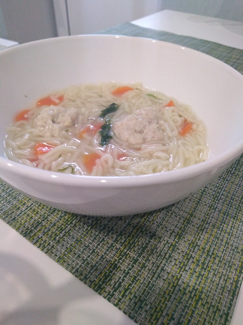Лапша с фрикадельками