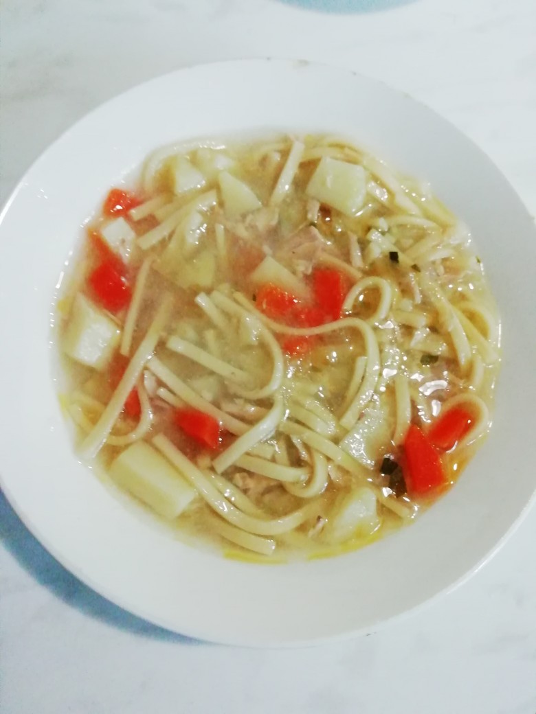 Суп лапша🍜 с курицей 🐔