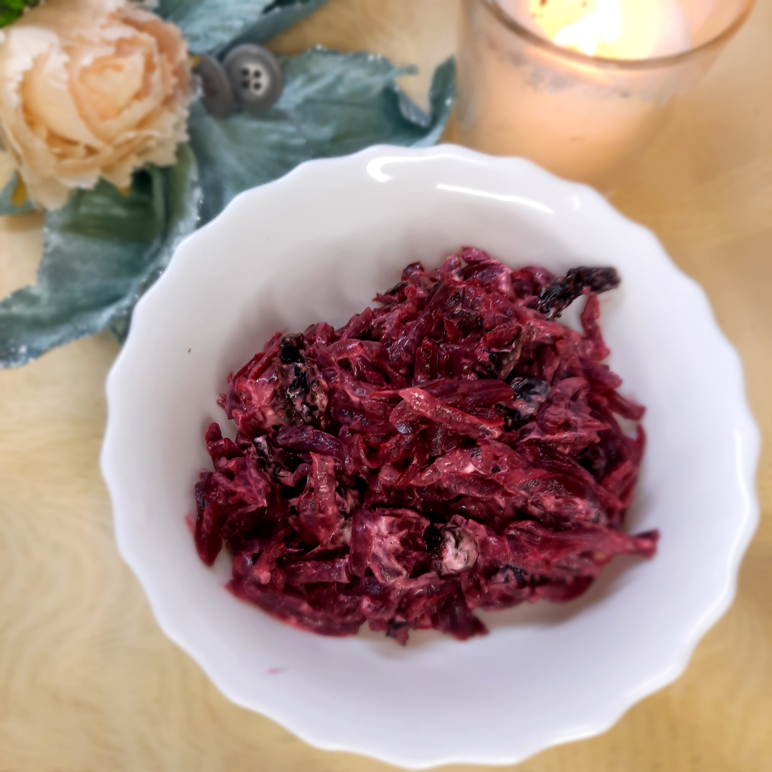 Салат со свеклой и черносливом