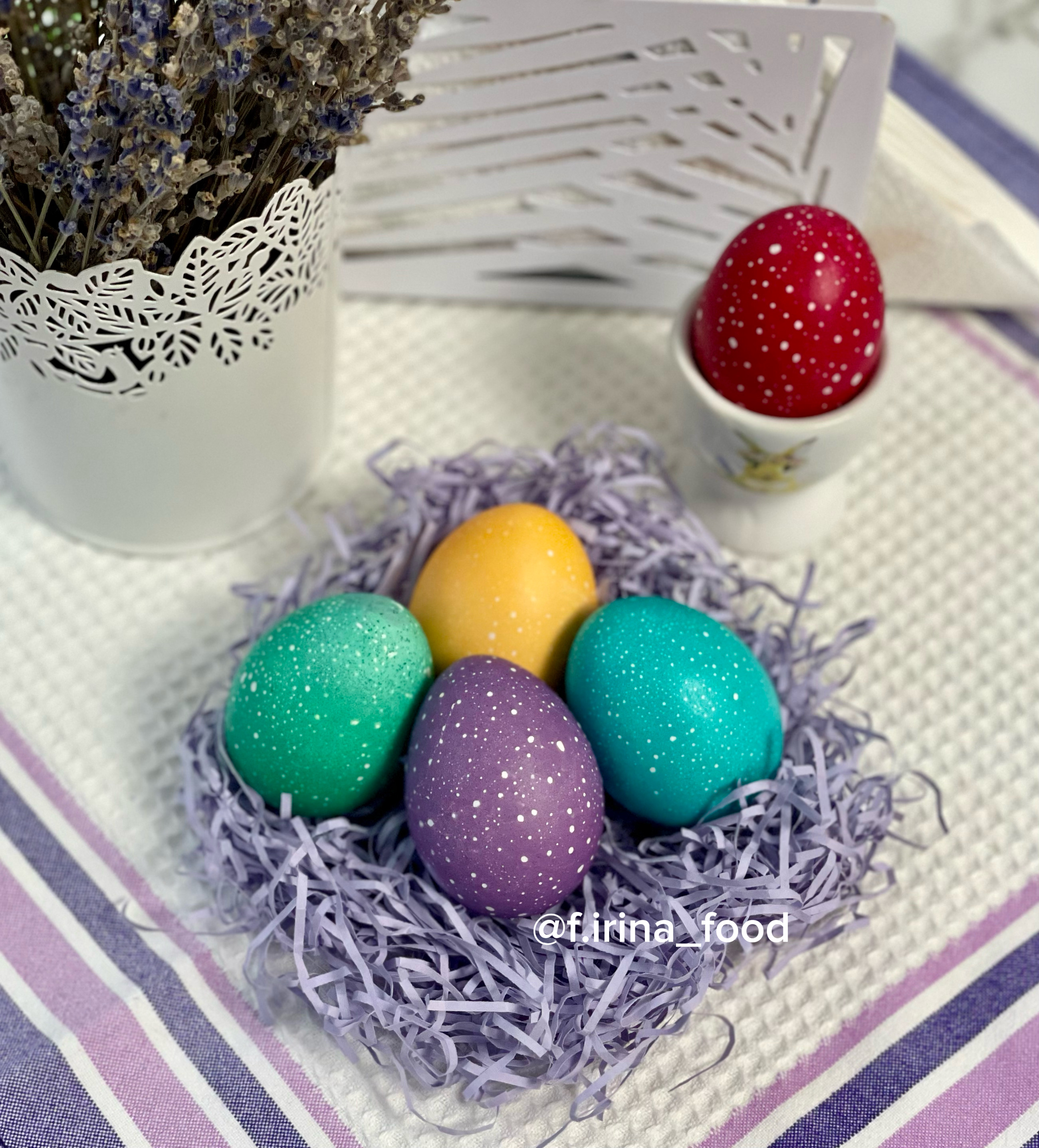 Яйца в крапинку на пасху