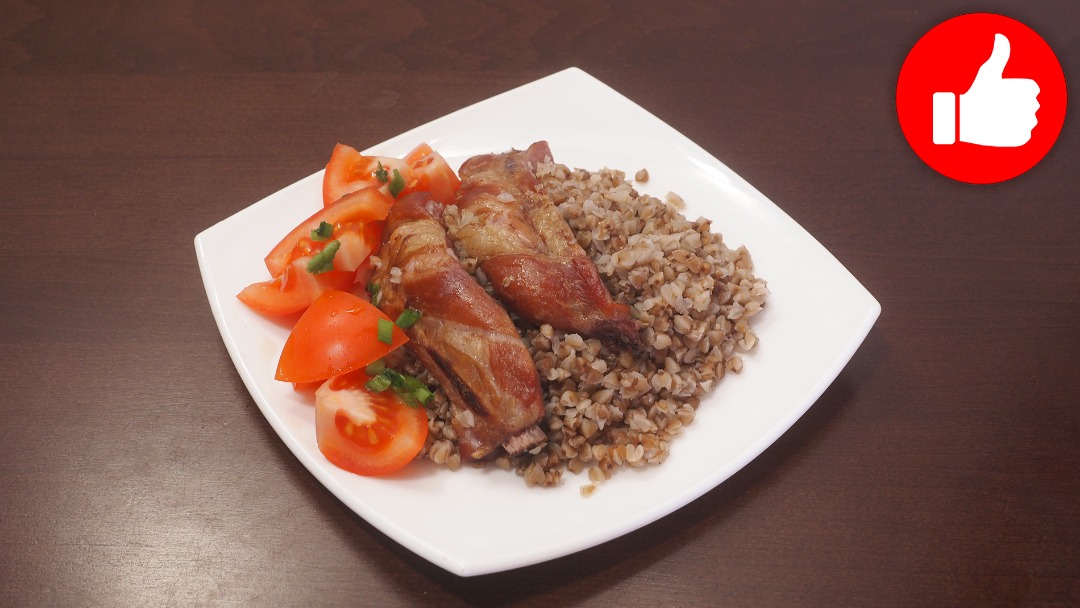 Гречка со свининой на сковороде - классический рецепт с фото